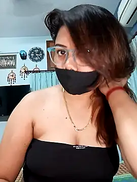 Snapshot of Cute-mona chatting on 03.01.25 Cute-mona online show from 03.01.25