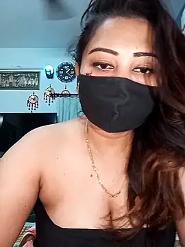 Snapshot of Cute-mona chatting on 03.05.25 Cute-mona online show from 03.05.25