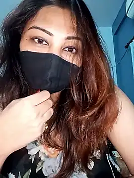 Snapshot of Cute-mona chatting on 03.08.25 Cute-mona online show from 03.08.25