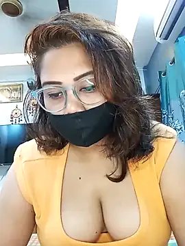 Snapshot of Cute-mona chatting on 09.19.25 Cute-mona online show from 09.19.25