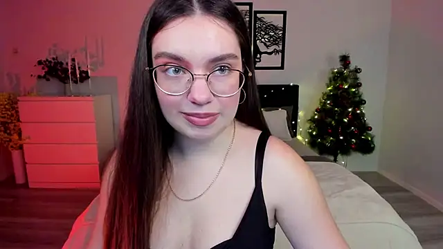 DaniellaLovely online show from 12.16.24