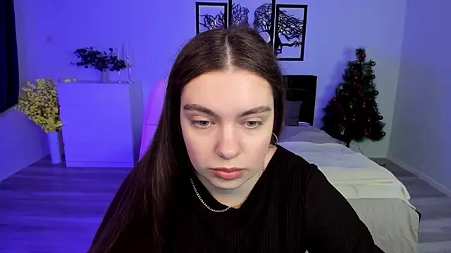 DaniellaLovely online show from 01.10.25