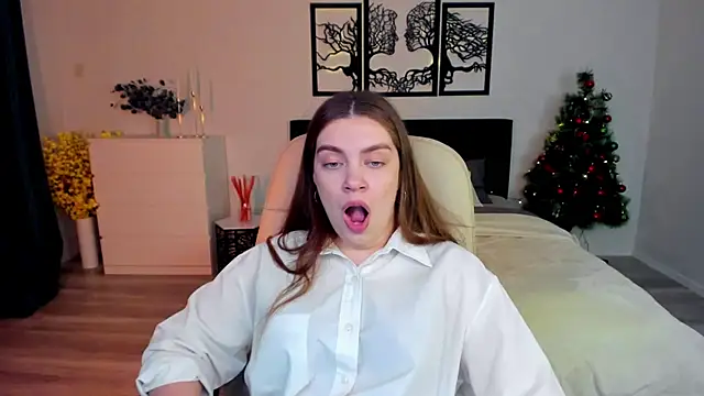 DaniellaLovely online show from 01.27.25