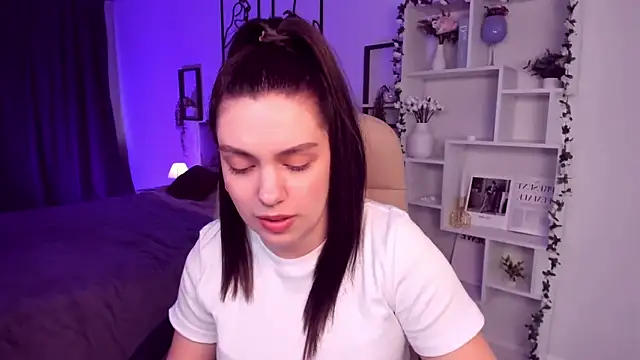 DaniellaLovely online show from 03.13.25
