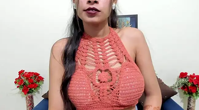 Snapshot of evaaelfiee chatting on 02.25.25 evaaelfiee online show from 02.25.25