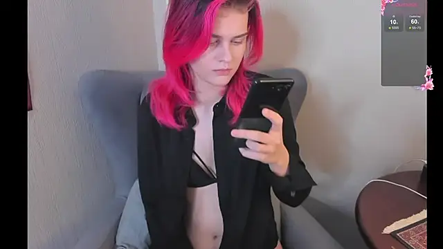 Snapshot of JulieTaylors chatting on 12.14.25 JulieTaylors online show from 12.14.25