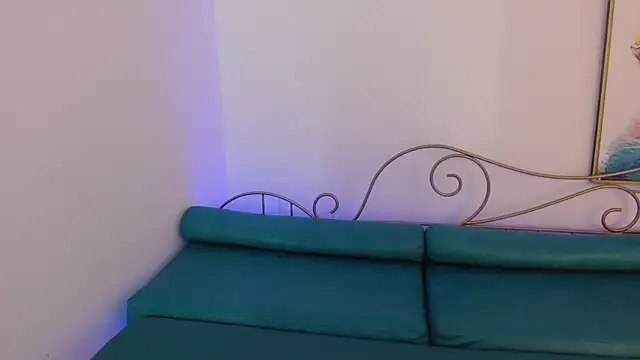 Dulcetorres  online show from 12.13.24
