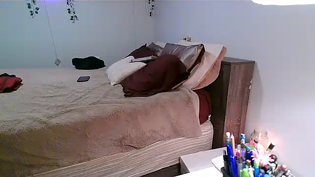 Kittyymaze1 online show from 12.23.25