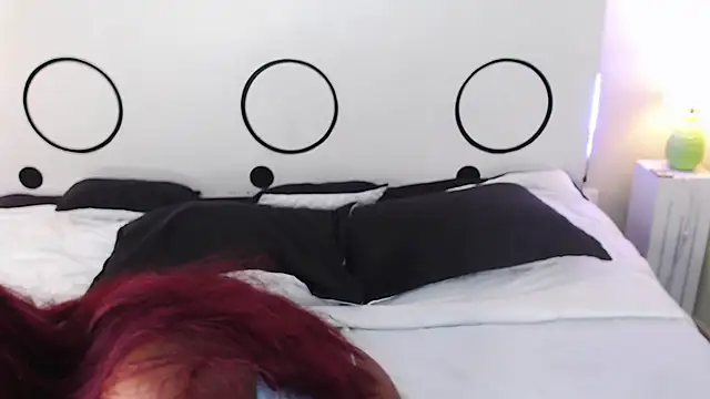 ToriJackes online show from 10.11.25