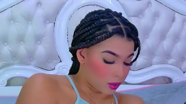 TiaraRosse online show from 01.06.26