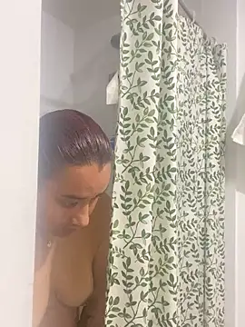 Snapshot of Cafeziitha02 chatting on 10.26.25 Cafeziitha02 online show from 10.26.25