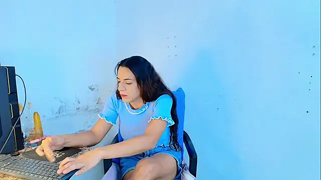 Oh Tique online show from 03.20.26