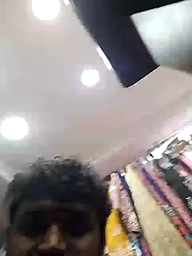 Snapshot of heartless__95 chatting on 10.17.25 heartless  95 online show from 10.17.25