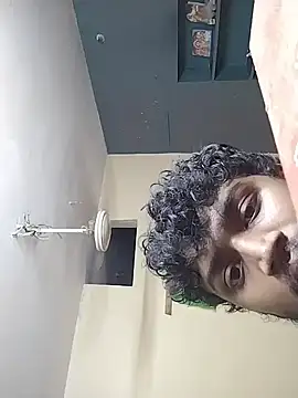 Snapshot of heartless__95 chatting on 10.26.25 heartless  95 online show from 10.26.25