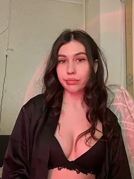 Snapshot of LushLuna chatting on 12.21.24 LushLuna online show from 12.21.24