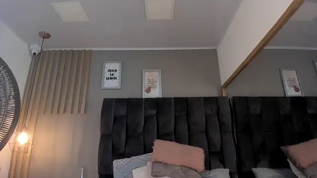 estefania  gomez online show from 03.12.25