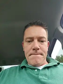 Bigtater1999 online show from 10.21.25