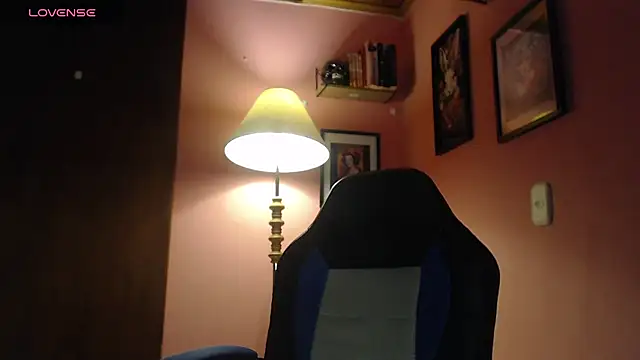 bunnyemilyrose36 online show from 12.24.24