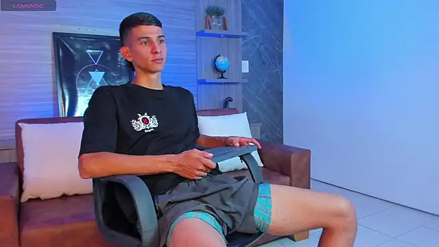 Aaron Scoot online show from 01.06.26