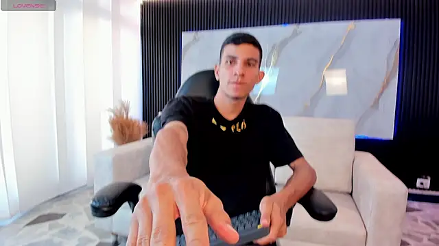 Aaron Scoot online show from 03.09.26