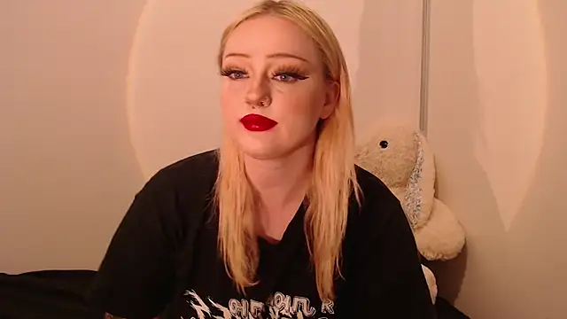 chloe levine online show from 09.10.25