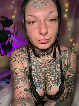 lizzardqueeen online show from 03.28.26