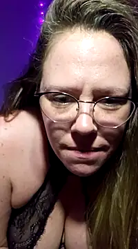 Snapshot of MissyLovexxx chatting on 12.04.24 MissyLovexxx online show from 12.04.24