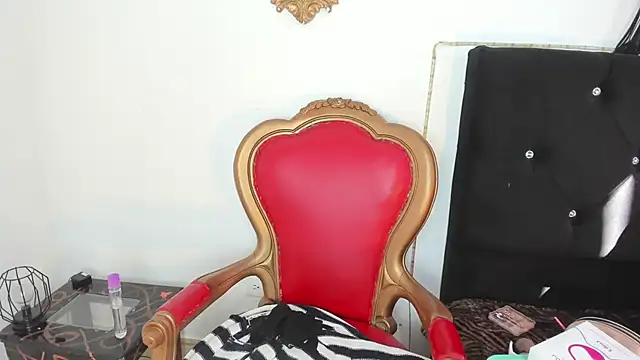 Snapshot of AmeliaThompsonTaboo chatting on 10.15.25 AmeliaThompsonTaboo online show from 10.15.25