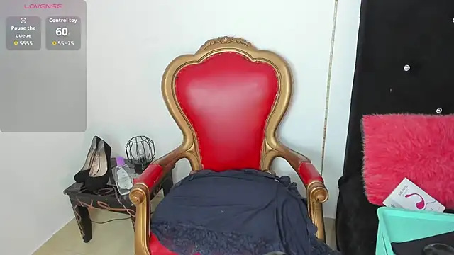 Snapshot of AmeliaThompsonTaboo chatting on 10.27.25 AmeliaThompsonTaboo online show from 10.27.25