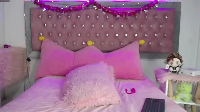 EmmaWilder online show from 12.20.24