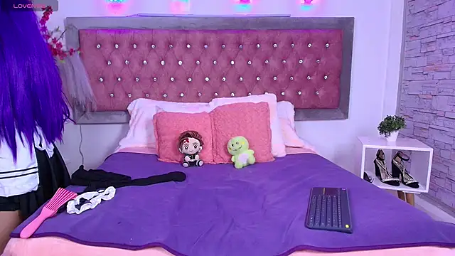 EmmaWilder online show from 09.20.25