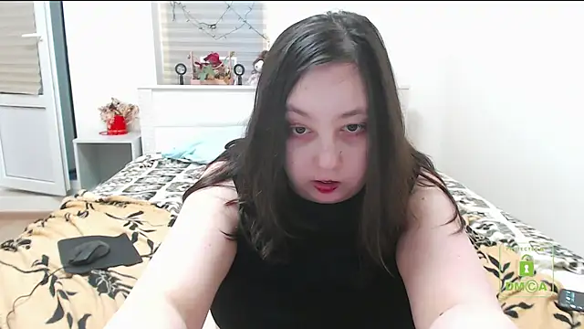 Snapshot of cute_and_hot chatting on 12.29.24 cute and hot online show from 12.29.24