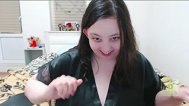 Snapshot of cute_and_hot chatting on 01.04.25 cute and hot online show from 01.04.25