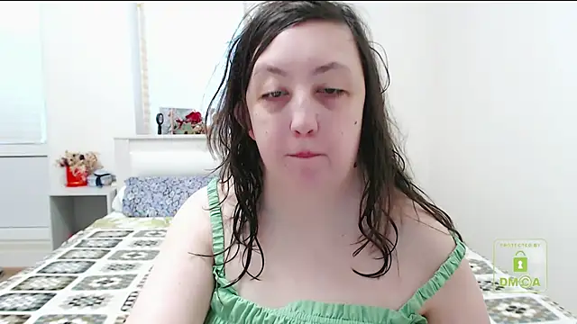 Snapshot of cute_and_hot chatting on 02.01.25 cute and hot online show from 02.01.25