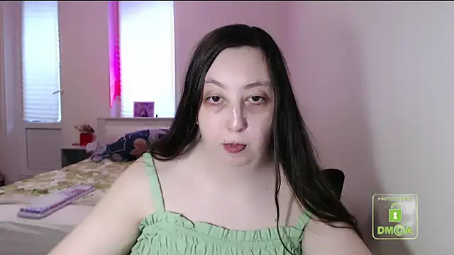 Snapshot of cute_and_hot chatting on 11.05.25 cute and hot online show from 11.05.25