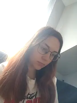 Snapshot of Klaudina chatting on 09.11.25 Klaudina online show from 09.11.25