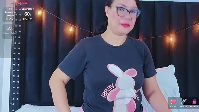 hotlatinateacher online show from 10.12.25