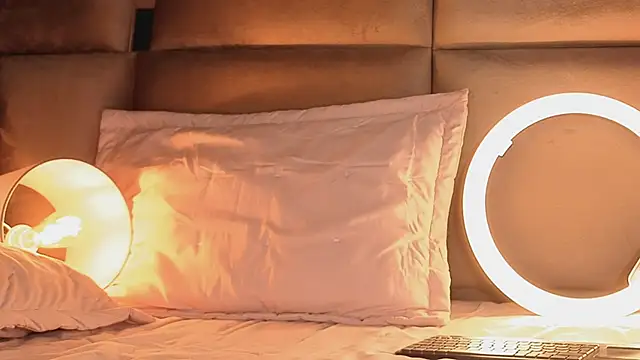 angelinepossy online show from 10.13.25