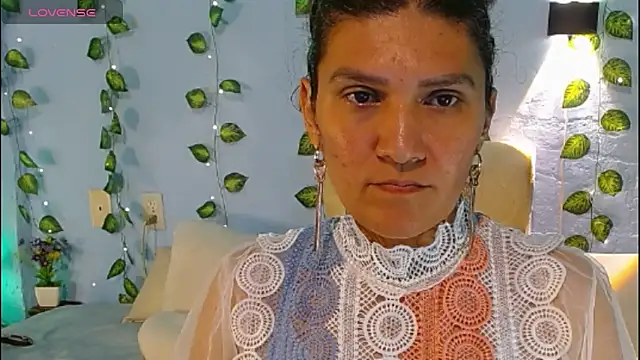 venus swet  online show from 10.19.25