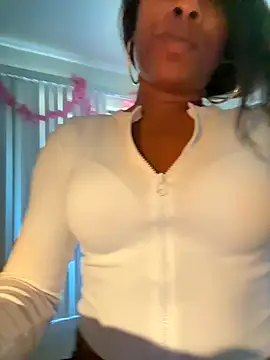 RainFallzxxz online show from 10.05.25