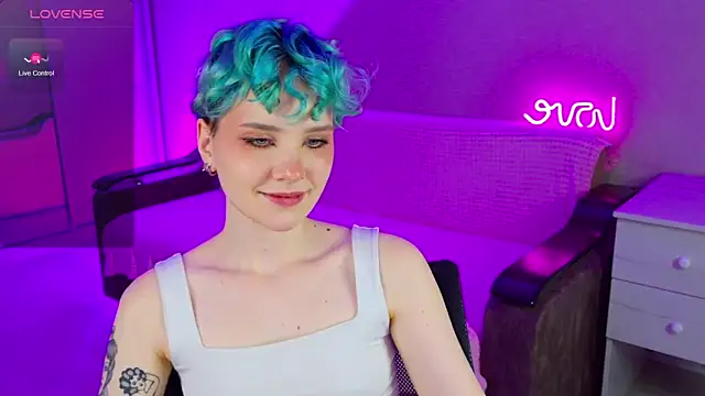 Snapshot of School_Love chatting on 12.02.24 School Love online show from 12.02.24