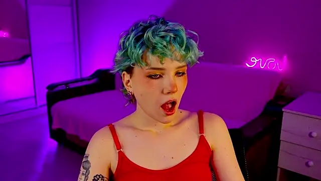 Snapshot of School_Love chatting on 12.11.24 School Love online show from 12.11.24