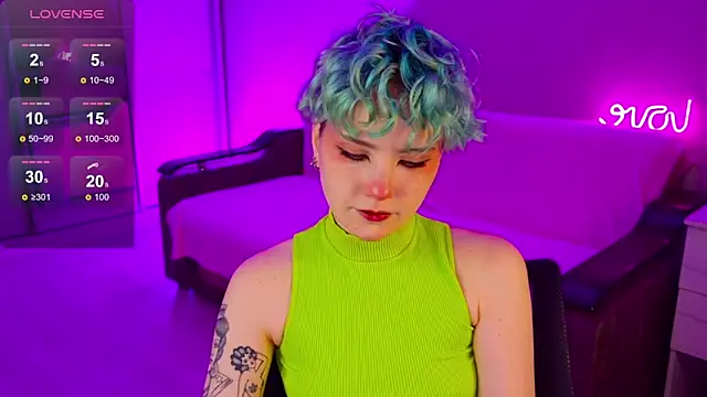 Snapshot of School_Love chatting on 12.15.24 School Love online show from 12.15.24