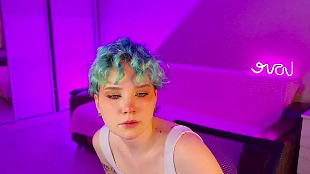 Snapshot of School_Love chatting on 12.16.24 School Love online show from 12.16.24