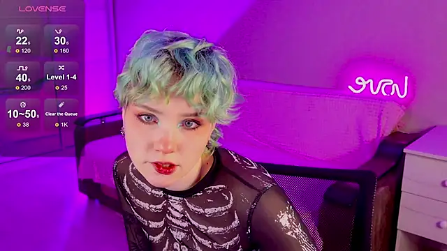 Snapshot of School_Love chatting on 01.13.25 School Love online show from 01.13.25