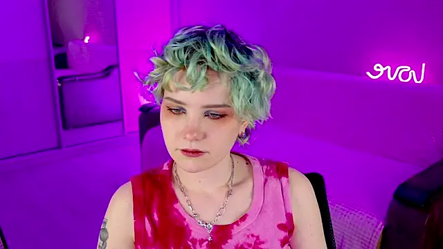 Snapshot of School_Love chatting on 02.03.25 School Love online show from 02.03.25