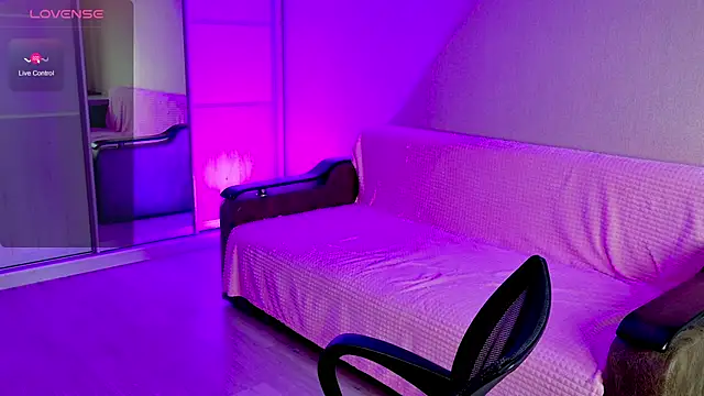 Snapshot of School_Love chatting on 03.12.25 School Love online show from 03.12.25