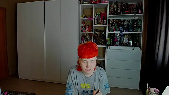 Snapshot of School_Love chatting on 06.05.26 School Love online show from 06.05.26
