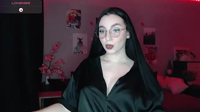 Fluffy Tiffy online show from 02.28.25