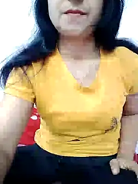 Snapshot of wildsakhi chatting on 12.23.24 wildsakhi online show from 12.23.24